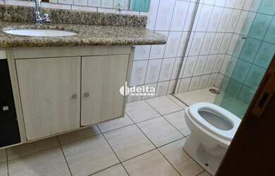 Imagem 15: Casa residencial com 5 quartos sendo 2 suítes disponível para locação...