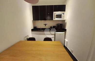 Imagem: O depósito possui 2 Vagas na garagem, 29m² de Área e está