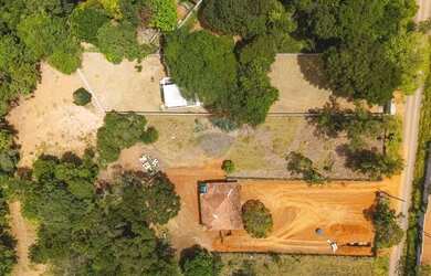 Imagem: O terreno possui 1520m² de Área e está localizado em Mãe