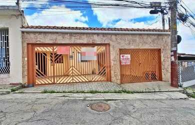 Imagem: A casa possui 3 Dormitórios, 4 Banheiros, 3 Vagas na garagem