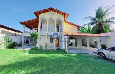 Imagem: A casa possui 4 Dormitórios, 4 Banheiros, 1 Vaga na garagem