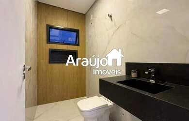 Imagem 16: Alto Padrão e Sofisticação na 507 Sul Sobrado em Frente à Praça com...