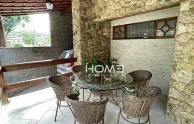 Imagem: A casa em condomínio possui 3 Dormitórios, 2 Banheiros, 1