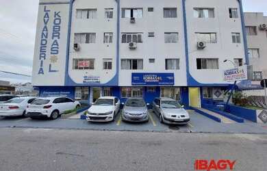 Imagem: O apartamento possui 1 Dormitório, 1 Banheiro, 45m² de Área