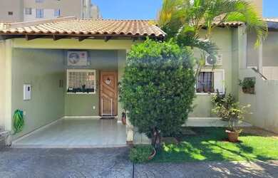 Imagem: A casa em condomínio possui 2 Dormitórios, 2 Banheiros, 1