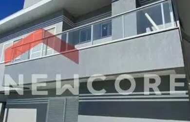 Imagem: A casa possui 5 Dormitórios, 4 Banheiros, 4 Vagas na garagem