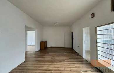 Imagem: A casa possui 1 Dormitório, 1 Banheiro, 70m² de Área e está