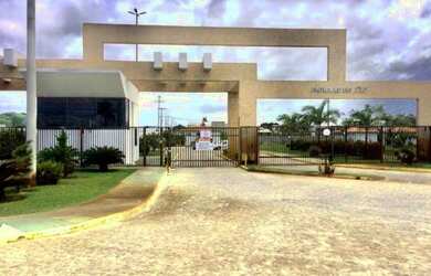 Imagem: O terreno e está localizado em Treze de Julho, Aracaju à venda