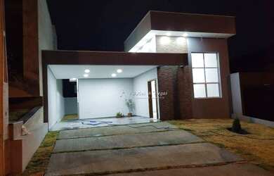 Imagem: A casa em condomínio possui 2 Dormitórios, 2 Banheiros, 4