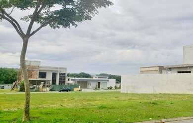 Imagem: O terreno possui 600m² de Área e está localizado em Urbanova