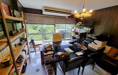 Imagem: O depósito possui 1 Vaga na garagem e 32m² de Área e está