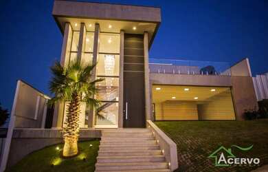 Imagem: A casa em condomínio possui 4 Dormitórios, 5 Banheiros, 5