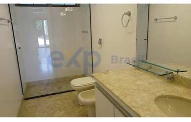 Imagem 15: Elegante casa com 8 Quartos e 7 banheiros à Venda, 685 m² por R$ 8.990.000