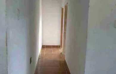 Imagem: A casa possui 2 Dormitórios, 1 Banheiro e está localizado