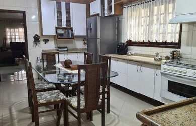 Imagem 3: sobrado a venda no Jardim das Flores, com 4 dormitórios sendo 2 suítes