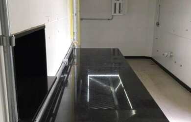 Imagem: O depósito possui 1 Vaga na garagem, 90m² de Área e está