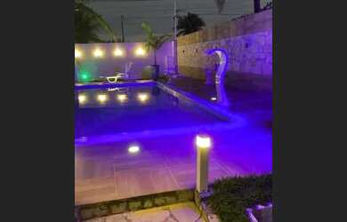 Imagem: A casa possui 3 Dormitórios, 5 Vagas na garagem e está localizado