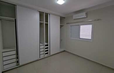 Imagem: A casa em condomínio possui 3 Dormitórios, 5 Banheiros, 4