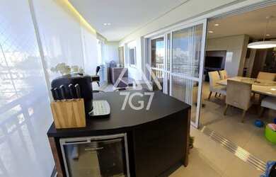 Imagem: O apartamento possui 3 Dormitórios, 5 Banheiros, 2 Vagas na