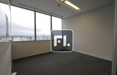 Imagem: O depósito possui 5 Vagas na garagem, 476m² de Área e está