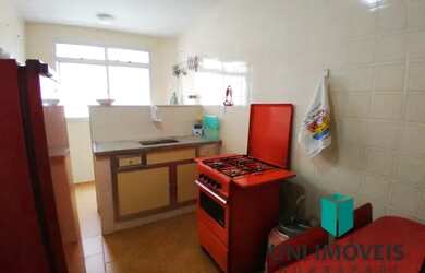 Imagem: O apartamento possui 1 Dormitório, 1 Banheiro, 1 Vaga na garagem