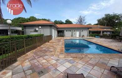 Imagem: A casa em condomínio possui 3 Dormitórios, 3 Banheiros, 4