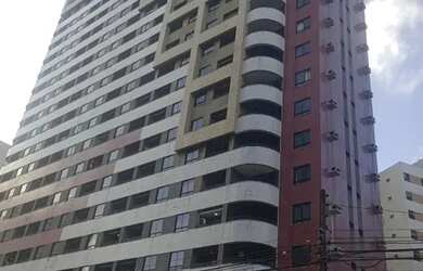 Imagem: O apartamento possui 1 Dormitório, 1 Banheiro, 1 Vaga na garagem