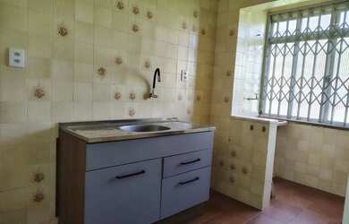 Imagem 8: Apartamento de 2 dormitórios, living, cozinha, área de serviço e banheiro...