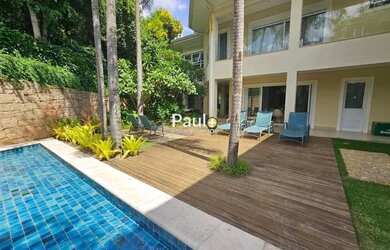 Imagem: A casa em condomínio possui 5 Dormitórios, 4 Banheiros, 4