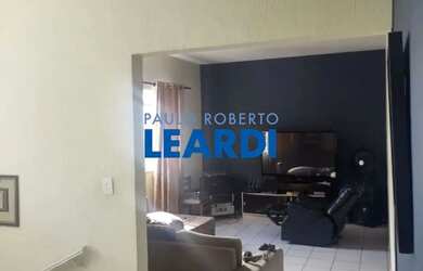 Imagem: O depósito possui 5 Vagas na garagem e 450m² de Área e está