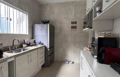 Imagem 16: Casa Reformada em Rua Nobre na Castelania