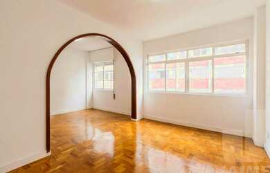 Imagem: O apartamento possui 2 Dormitórios, 3 Banheiros, 1 Vaga na