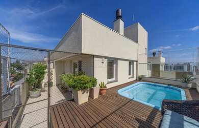 Imagem: O apartamento na cobertura possui 3 Dormitórios, 3 Banheiros