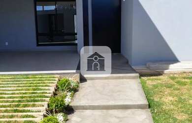 Imagem: A casa à venda possui 3 Dormitórios, 4 Banheiros, 3 Vagas