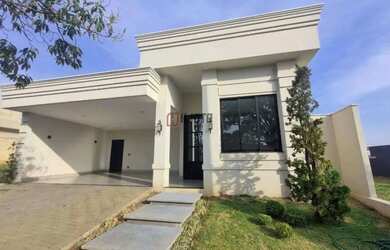 Imagem: A casa em condomínio possui 3 Dormitórios, 4 Banheiros, 4