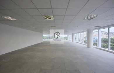 Imagem: O depósito possui 660m² de Área e está localizado em Centro