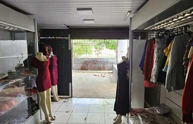 Imagem 6: Sobrado residencial duas salas comerciais no Residencial Ville de France...