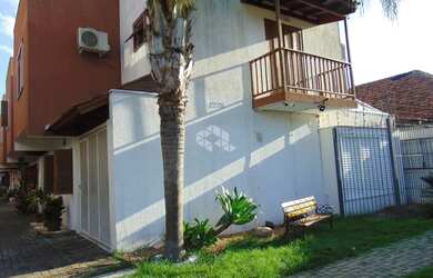 Imagem 2: Casa em condomínio de 3 quartos com 2 garagens no bairro Tristeza