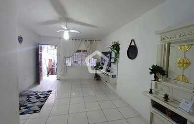 Imagem: A casa possui 2 Dormitórios, 2 Banheiros, 1 Vaga na garagem