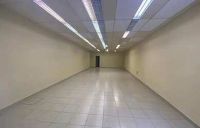 Imagem: O depósito possui 123m² de Área e está localizado em Centro