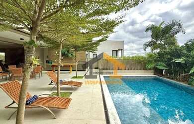 Imagem: A casa em condomínio possui 4 Dormitórios, 5 Banheiros, 4