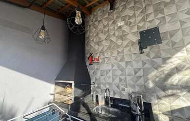 Imagem: A casa possui 2 Dormitórios, 2 Banheiros, 1 Vaga na garagem