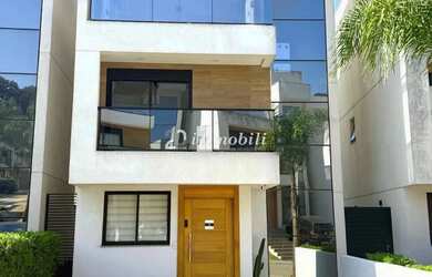 Imagem: A casa em condomínio possui 2 Dormitórios, 4 Banheiros, 2