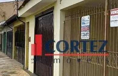 Imagem: A casa possui 2 Dormitórios, 1 Banheiro, 2 Vagas na garagem