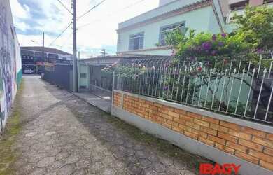 Imagem: O apartamento possui 2 Dormitórios, 2 Banheiros, 68m² de Área