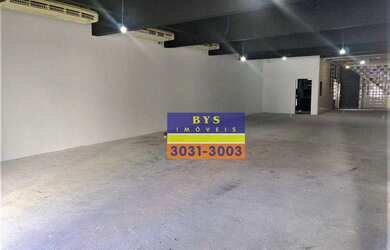 Imagem: O depósito possui 3 Vagas na garagem e 618m² de Área e está