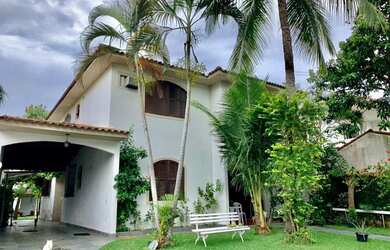 Imagem 2: Casarão antiga. Piscina, Churrasqueira, Varandae658m² de Área