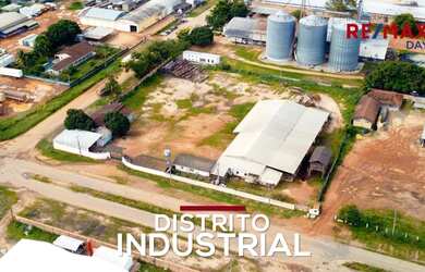 Imagem: O depósito possui 5 Vagas na garagem, 2.500m² de Área e