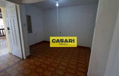 Imagem: A casa possui 3 Dormitórios, 2 Banheiros, 3 Vagas na garagem