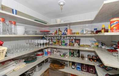 Imagem: A casa em condomínio possui 4 Dormitórios, 5 Banheiros, 5